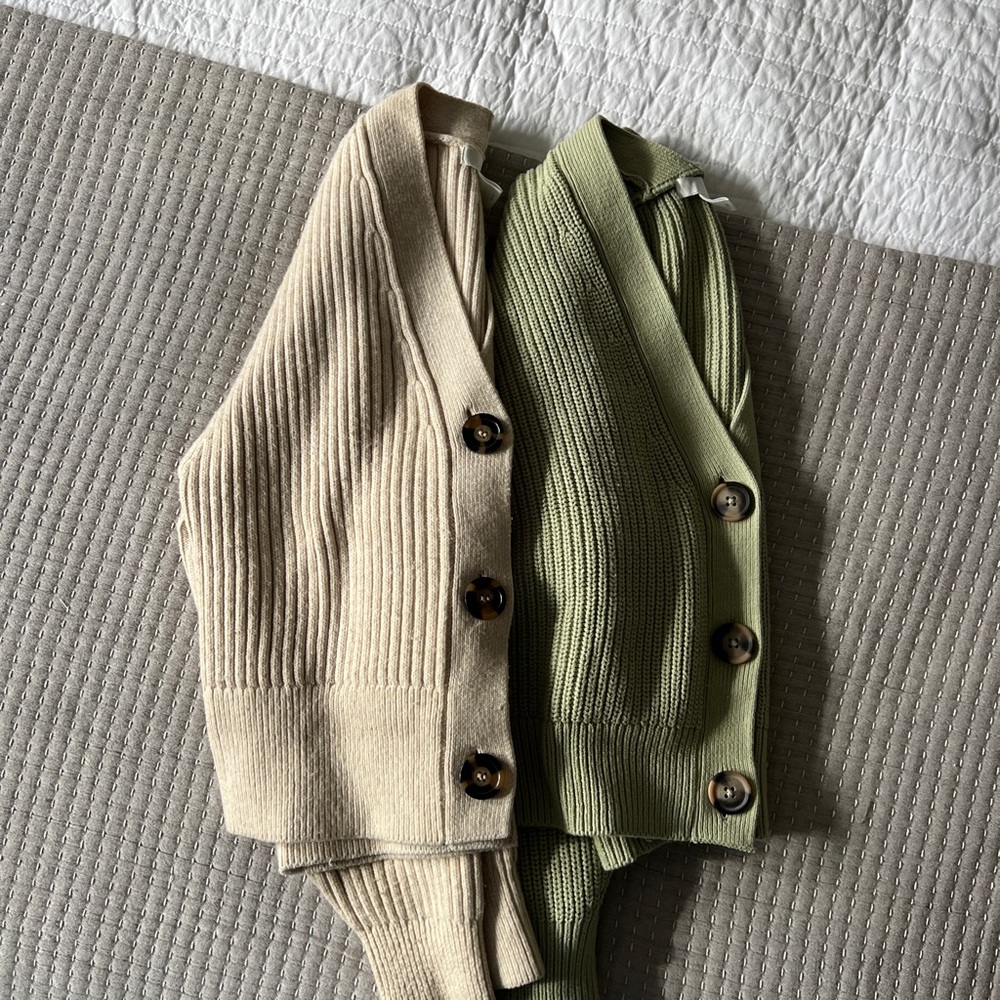 Women's Ribbed Cardigan Sweater - Beige and Olive